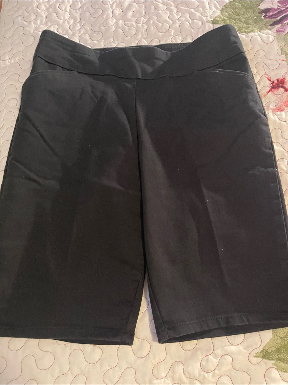 croft & barrow Women's Black Bermuda Shorts
